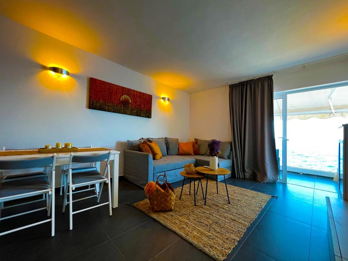 At The Ocean'S Edge Apartment Каляо Салвахе Екстериор снимка