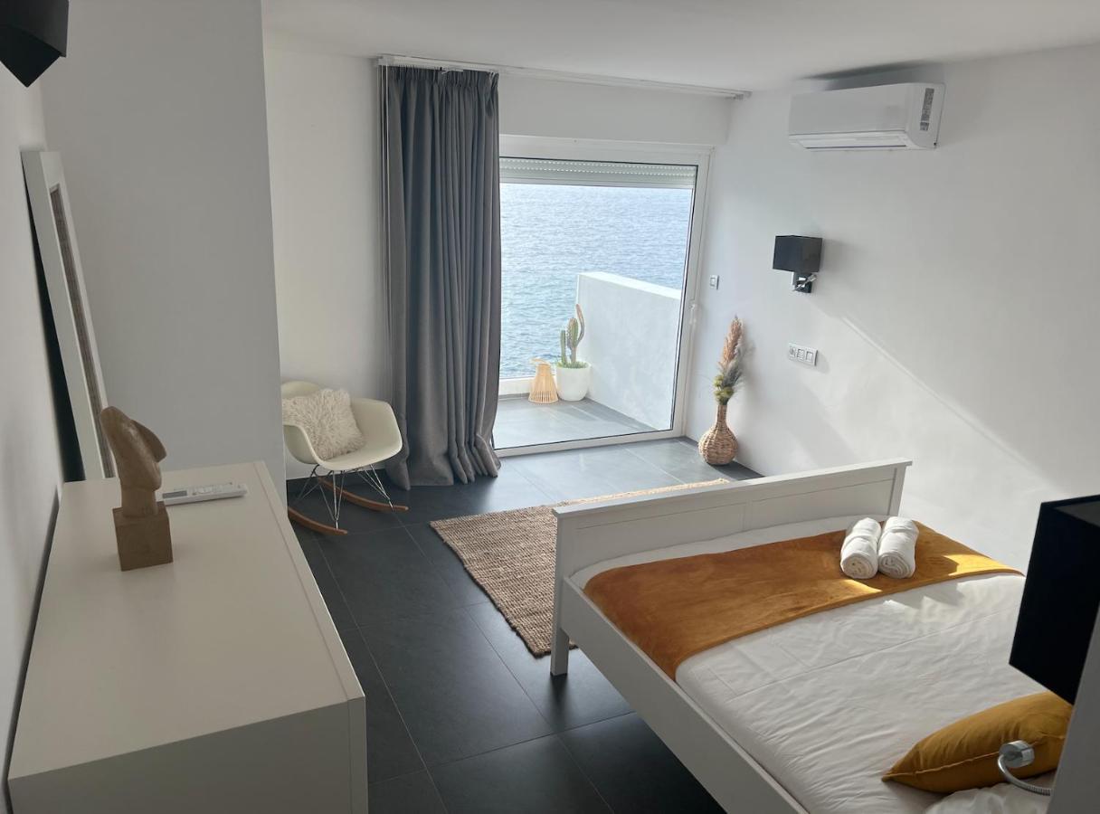 At The Ocean'S Edge Apartment Каляо Салвахе Екстериор снимка